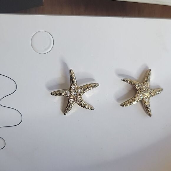 Earrings Bundle Five Pairs of Stud Earrings - Picture 6 of 7